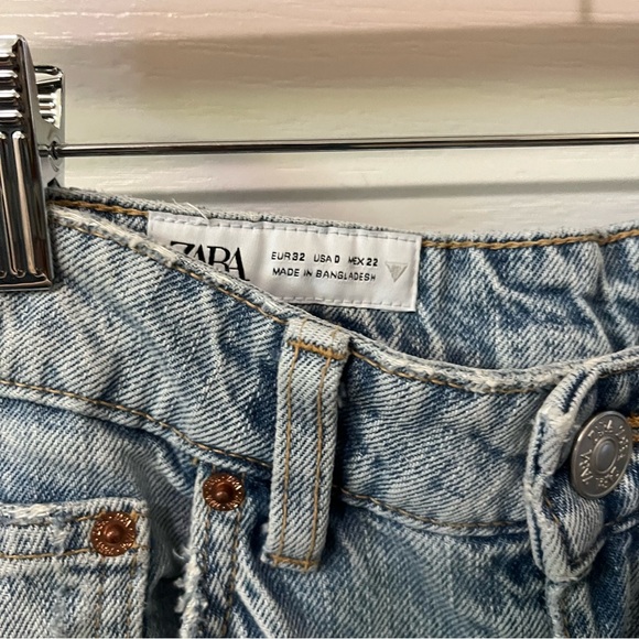 Zara Light Blue Women Jeans - Picture 3 of 3